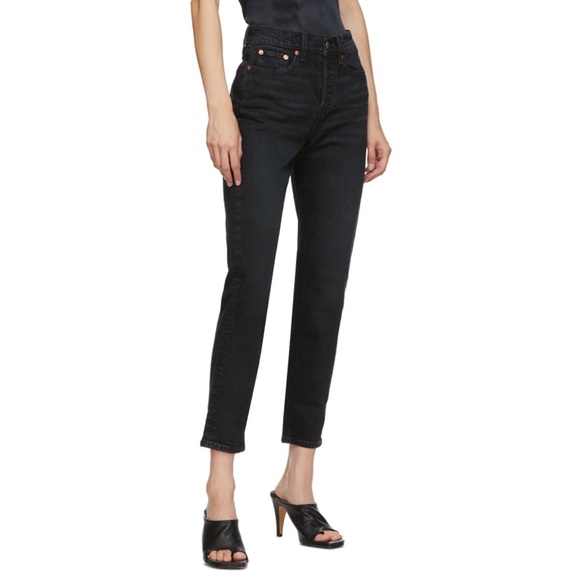 LEVI’S Black Wedgie Fit Ankle Jeans - Picture 6 of 6